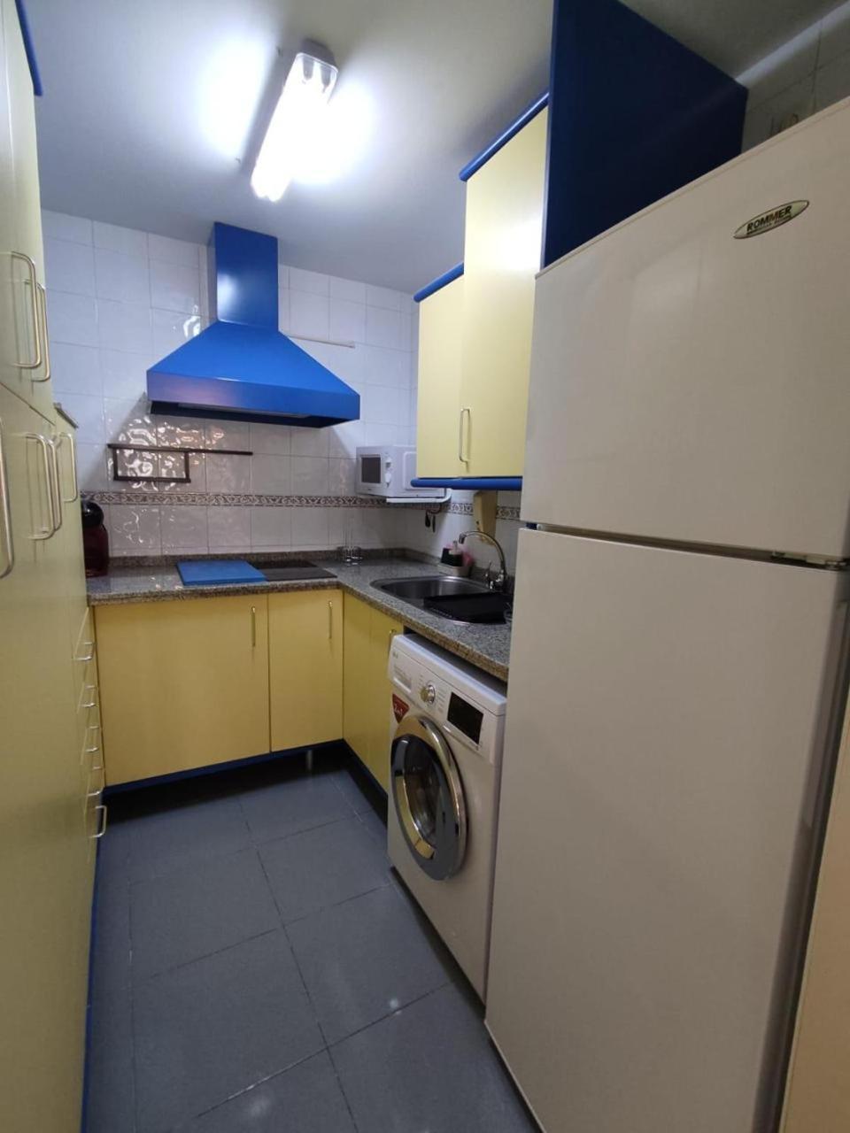 Mar Azul Apartment Фуeнхирола Екстериор снимка
